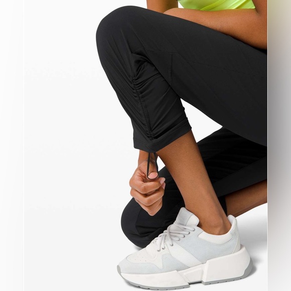 Lululemon Beyond the Studio Crop - Black - Picture 5 of 5